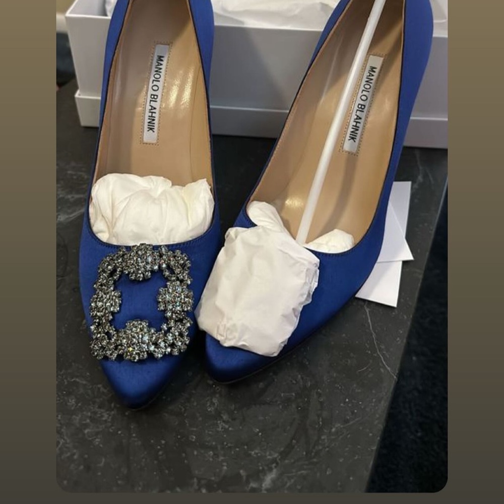 Manolo Blahnik Hangisi
